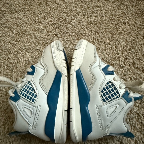 Jordan 4 - Picture 3 of 5